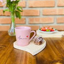 Kit Xicaras de Porcelana 120ml com Pires em formato de coração em Madeira Pinus - 4peças